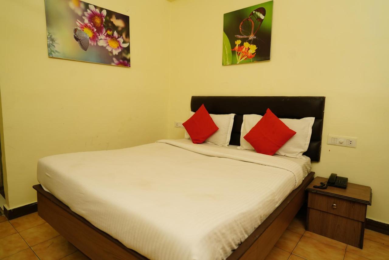 Hotel Gaurab Near Paltan Bazaar Dehradun Extérieur photo