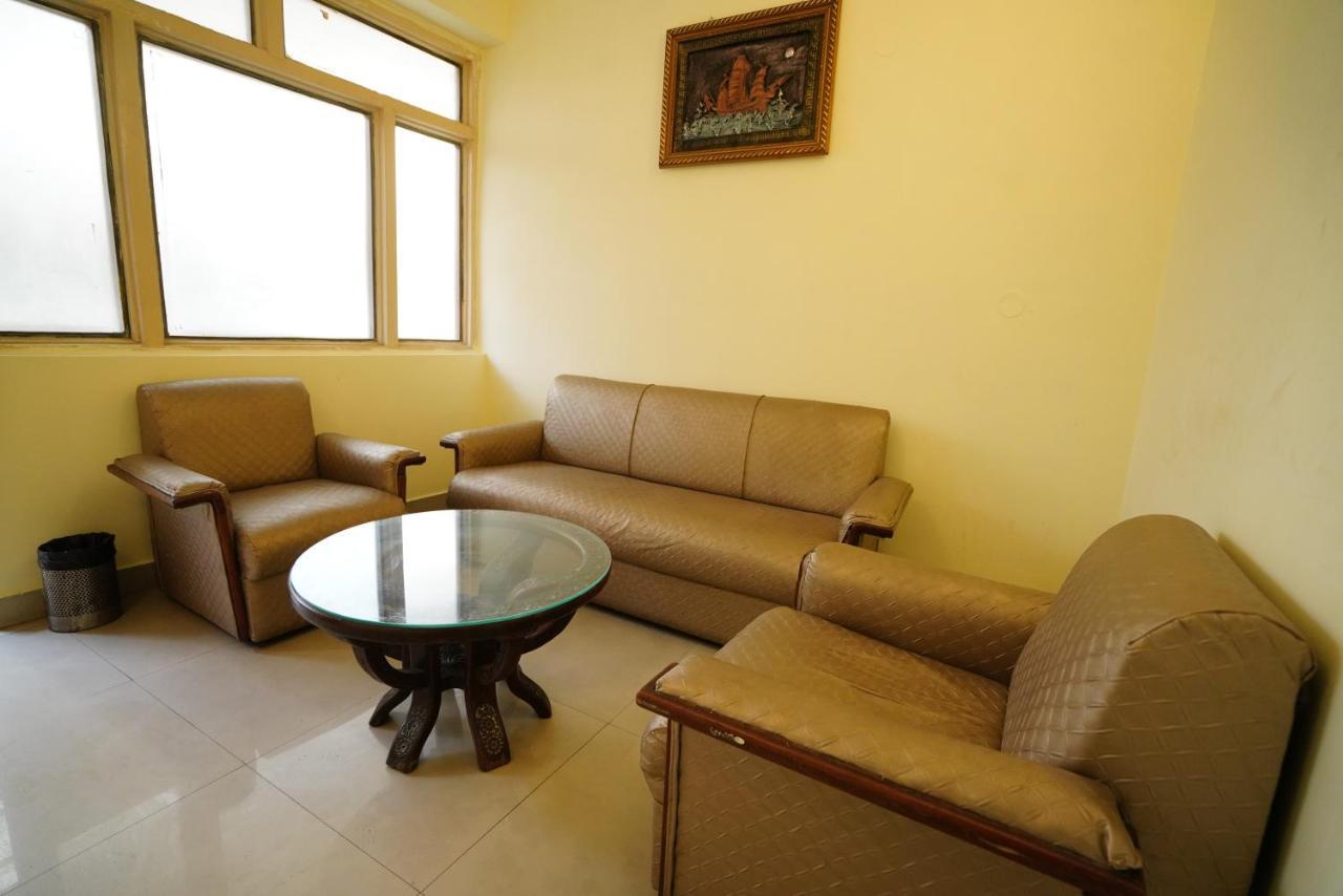 Hotel Gaurab Near Paltan Bazaar Dehradun Extérieur photo