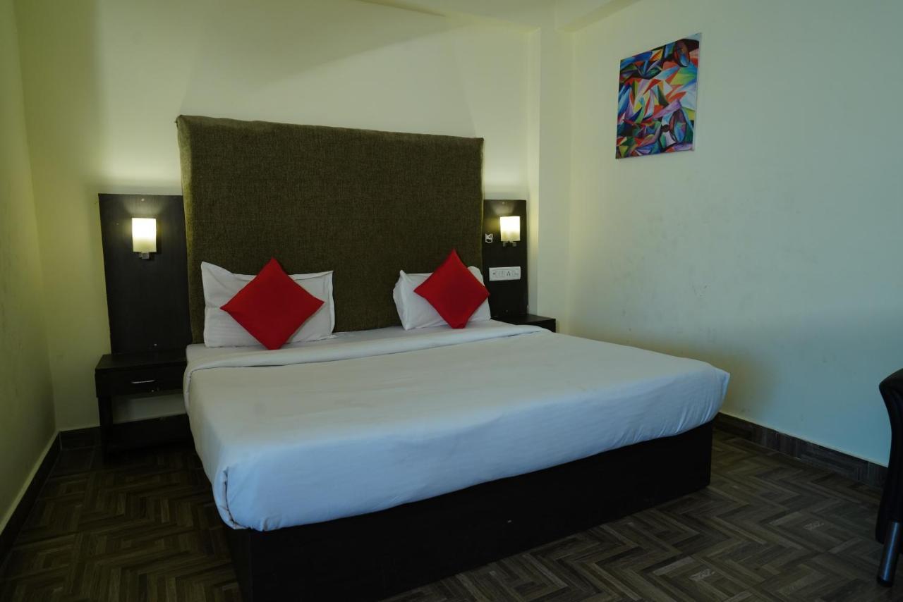 Hotel Gaurab Near Paltan Bazaar Dehradun Extérieur photo