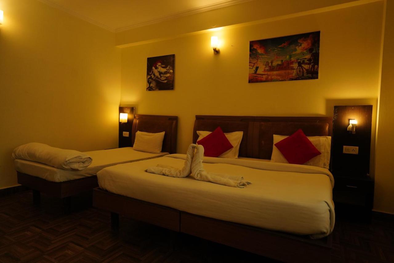 Hotel Gaurab Near Paltan Bazaar Dehradun Extérieur photo