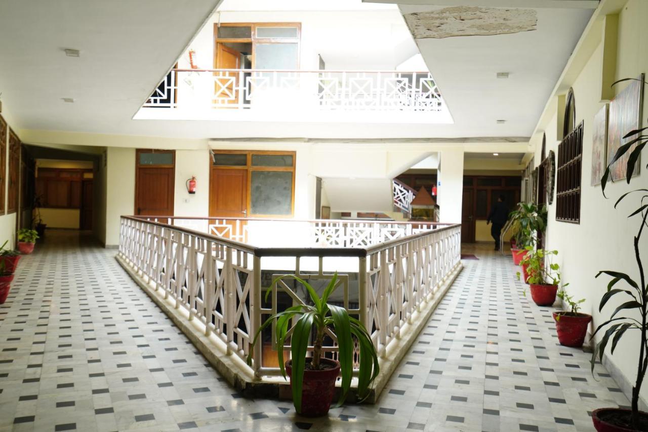 Hotel Gaurab Near Paltan Bazaar Dehradun Extérieur photo