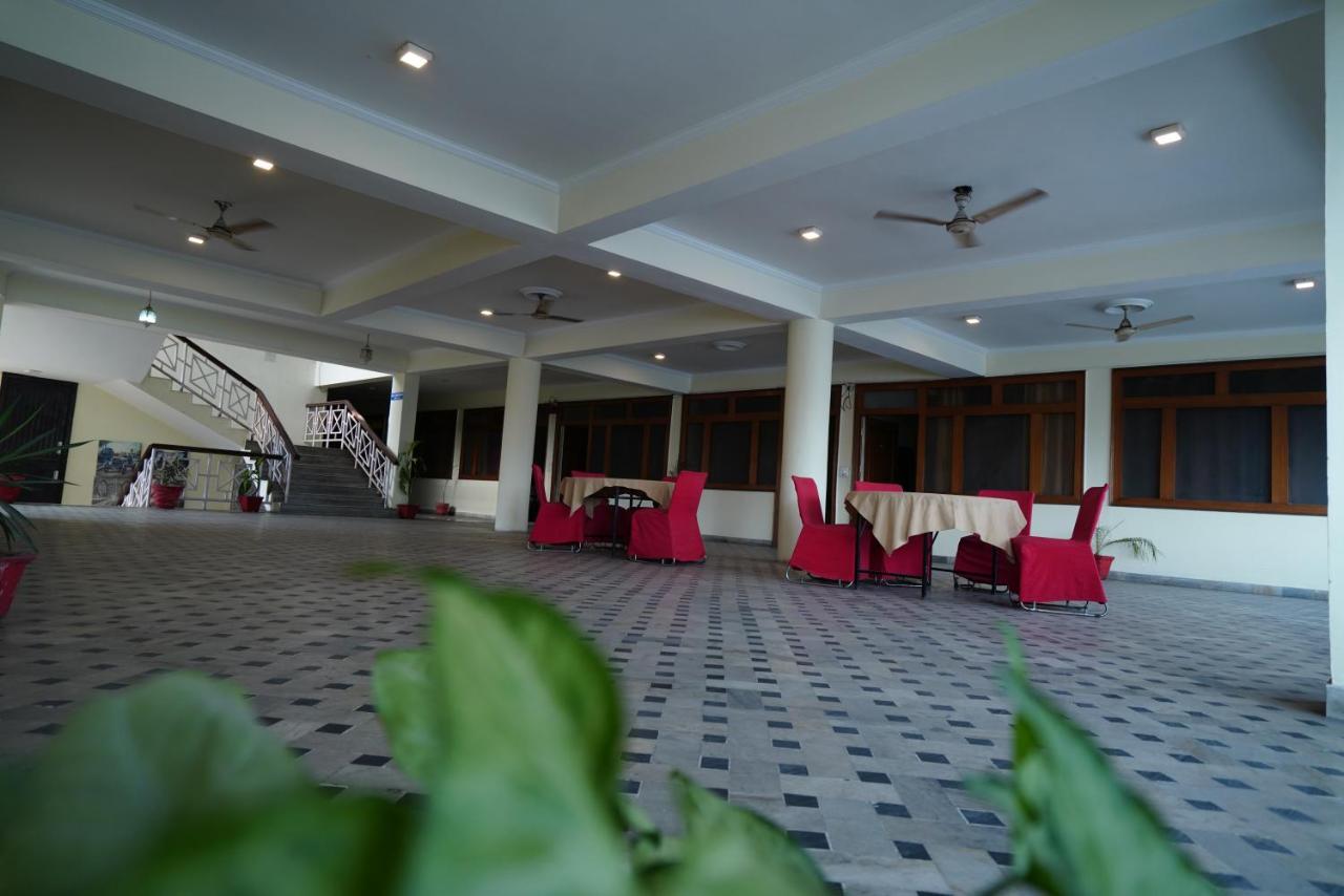Hotel Gaurab Near Paltan Bazaar Dehradun Extérieur photo